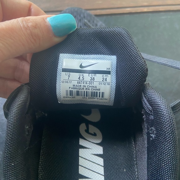 Nike Zoom Windflo 5 Running Shoes - Picture 8 of 8